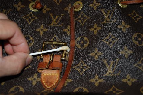 how to clean leather louis vuitton